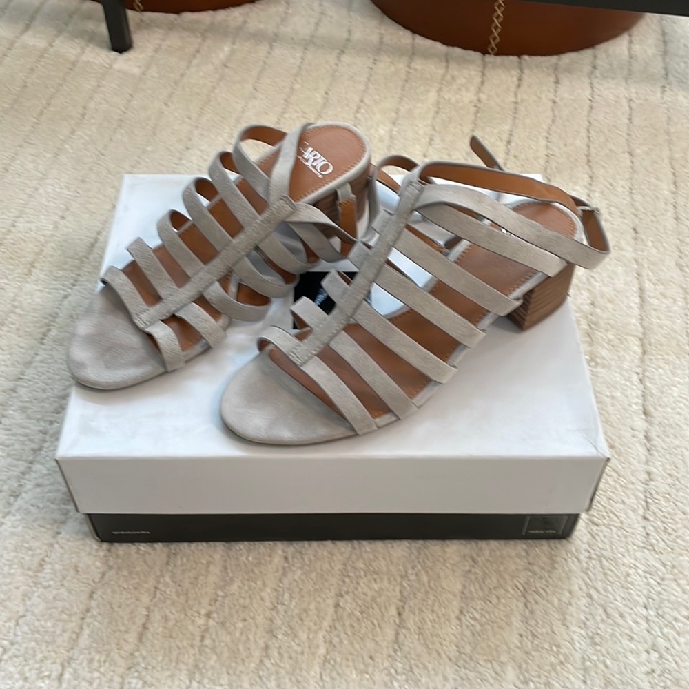 Franco Sarto Womens Finesse Gray Suede Leather Strappy Sandals - Size 7.5
